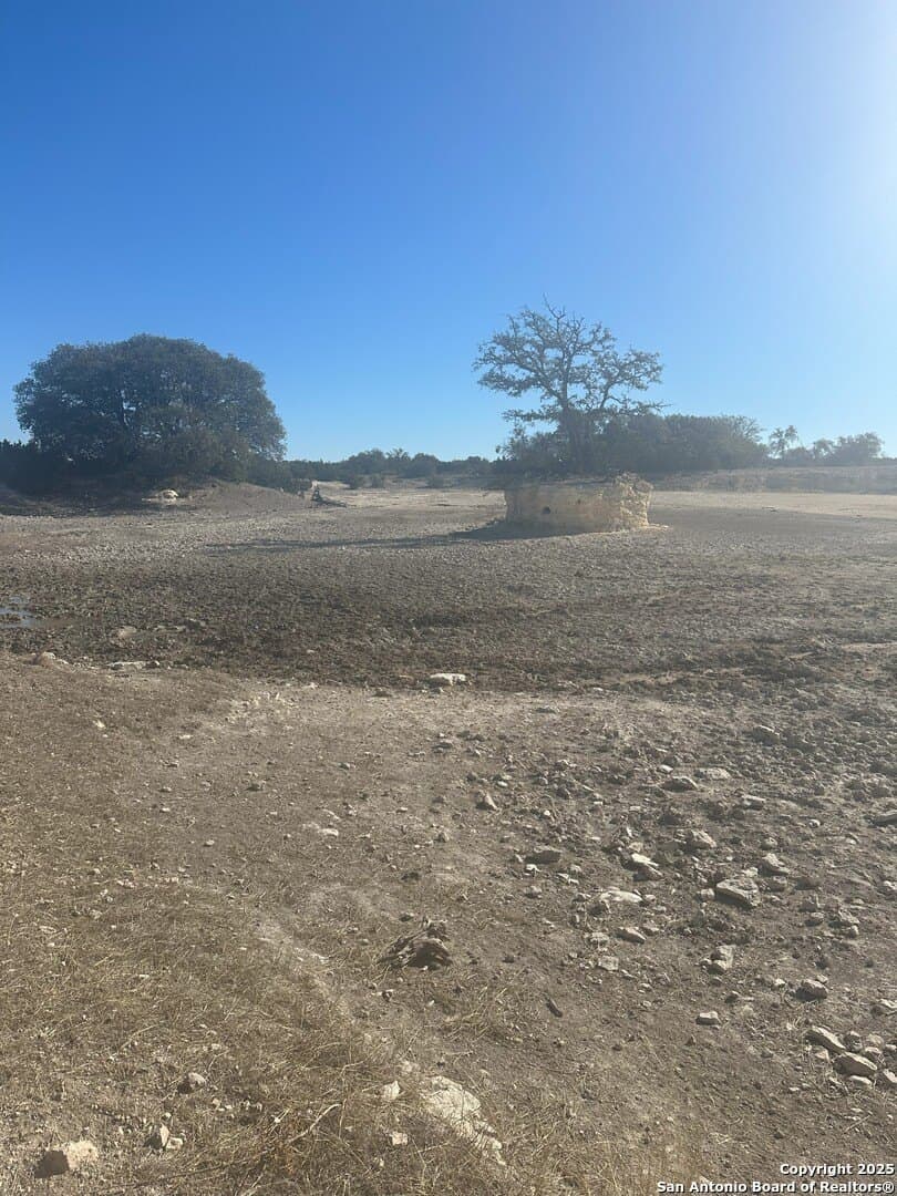 33.84 acres in Edwards County - photo 12