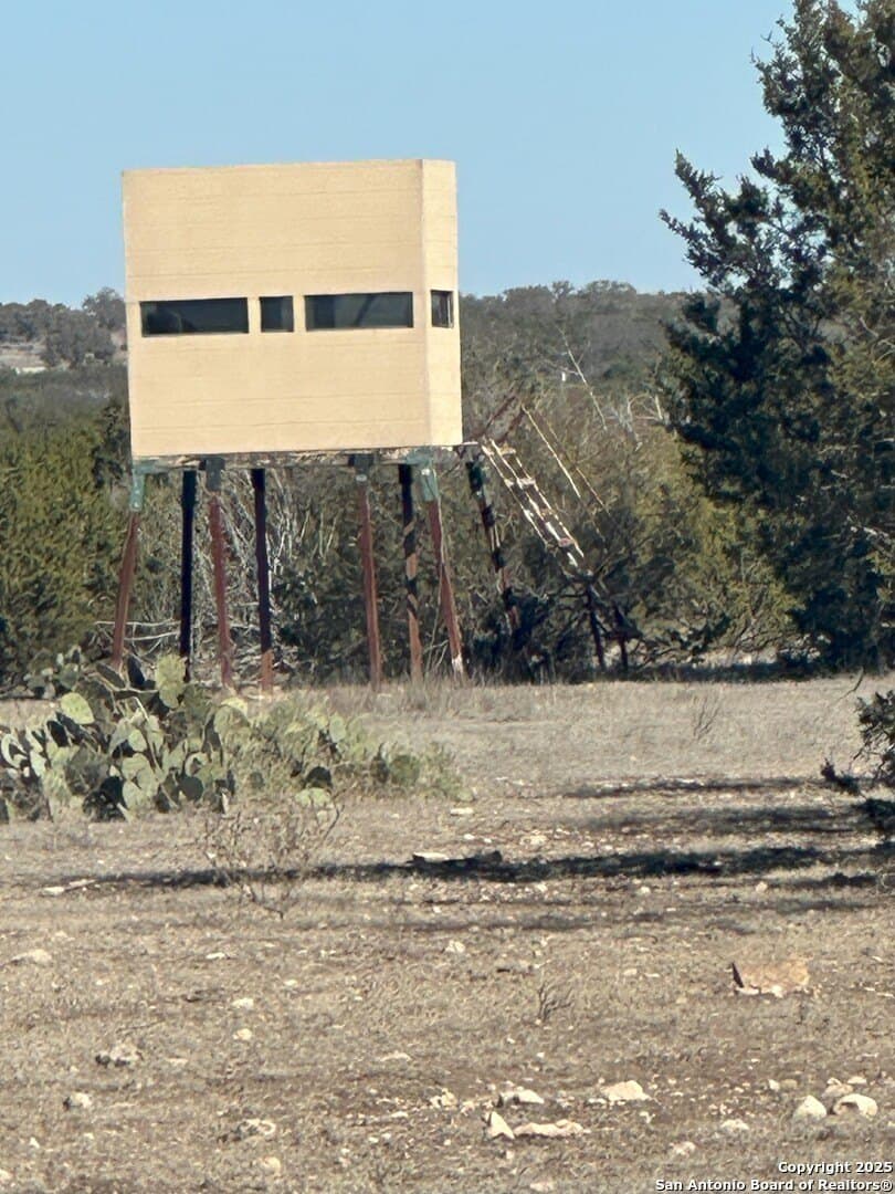 33.84 acres in Edwards County - photo 6