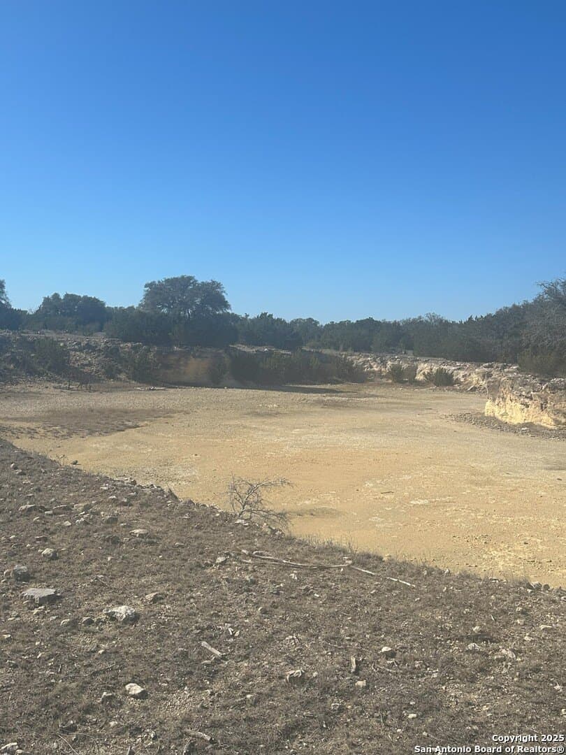 33.84 acres in Edwards County - photo 11