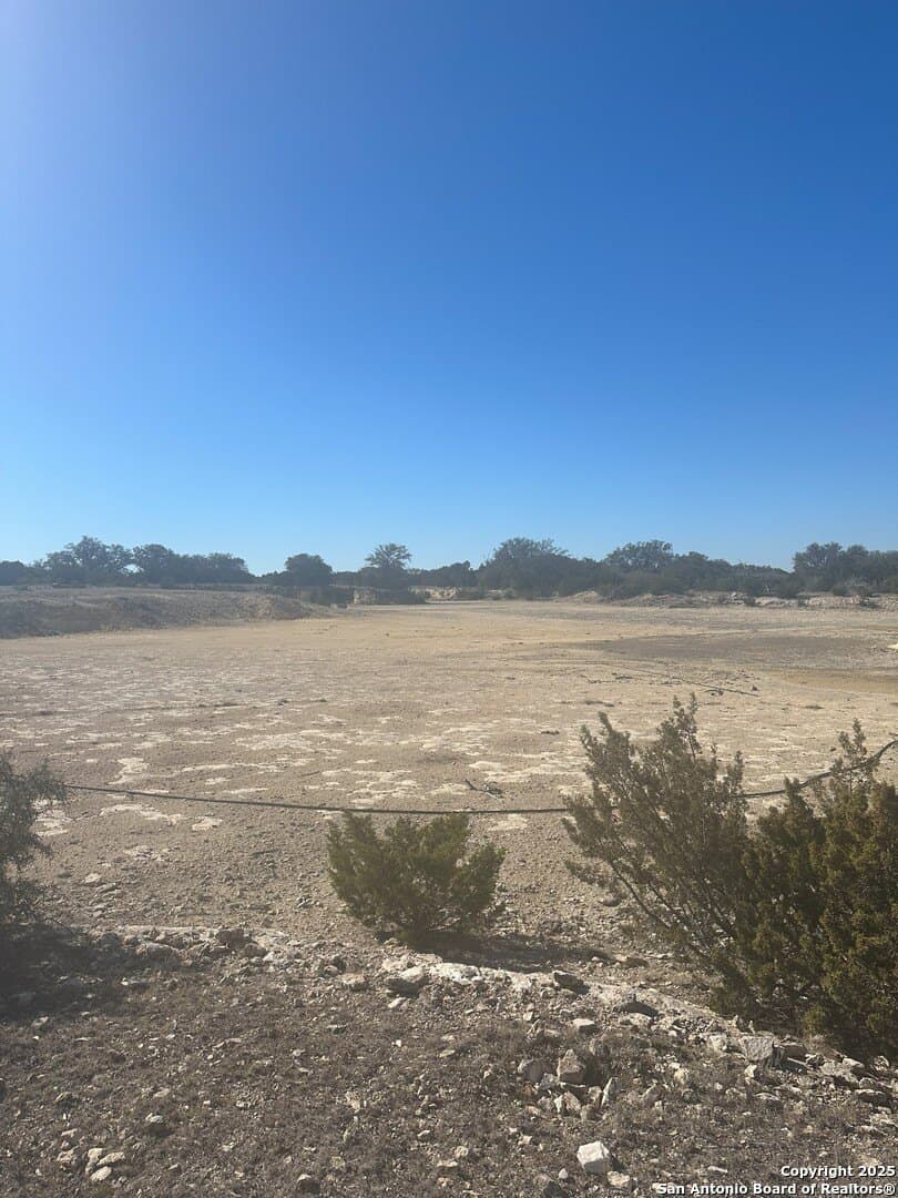 33.84 acres in Edwards County - photo 9