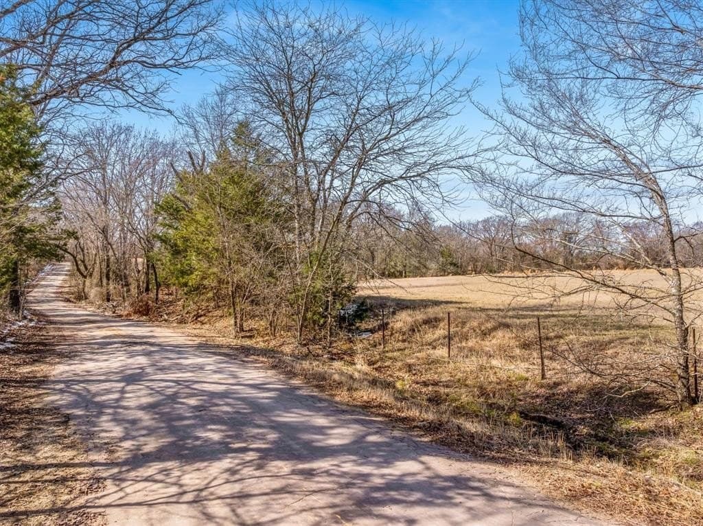 10 acres in Van Zandt County - photo 2
