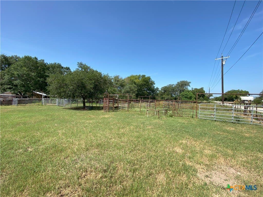 41.72 acres in Lavaca County - photo 26