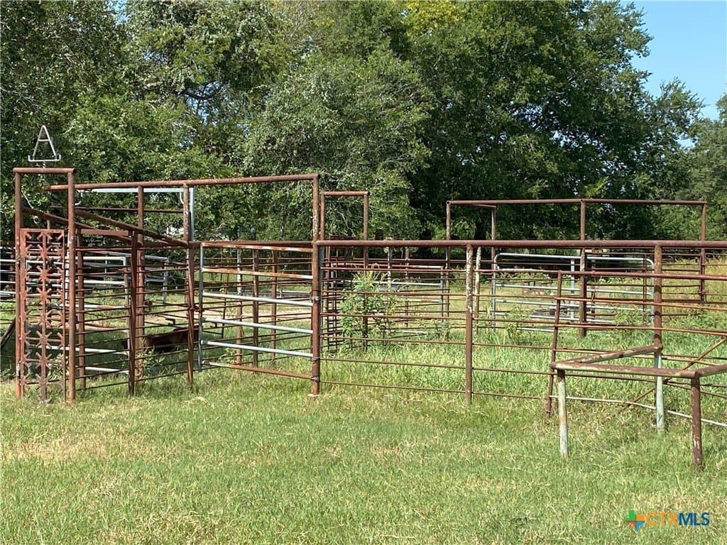41.72 acres in Lavaca County - photo 43
