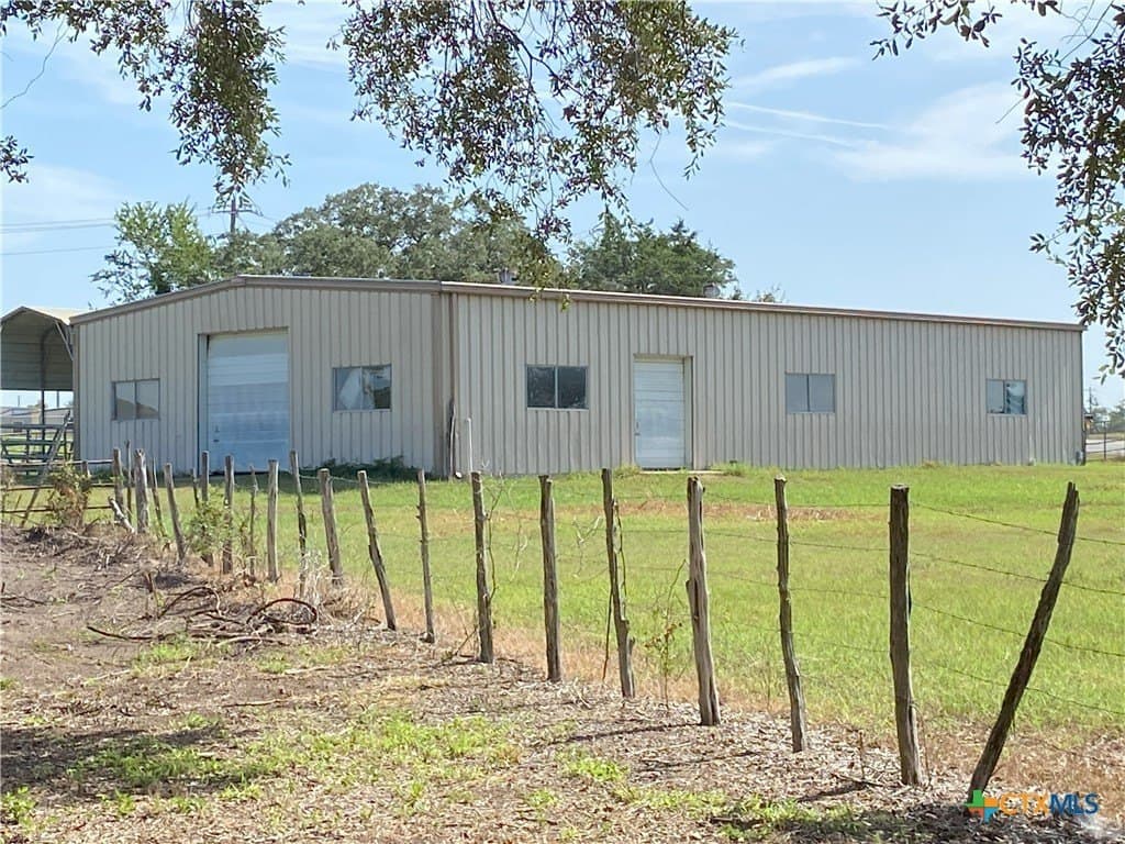 41.72 acres in Lavaca County - photo 33