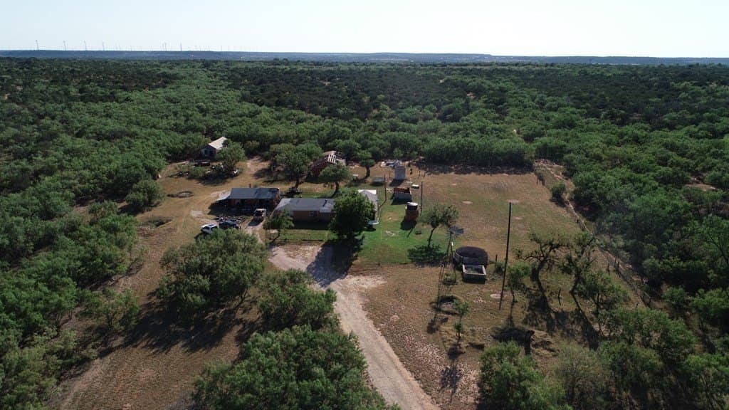 120 acres in Nolan County - photo 2