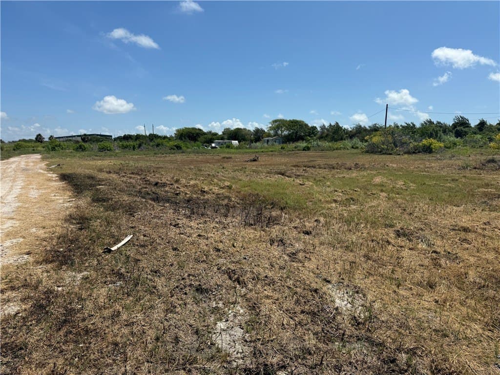 Atlantic Street lot: 7
