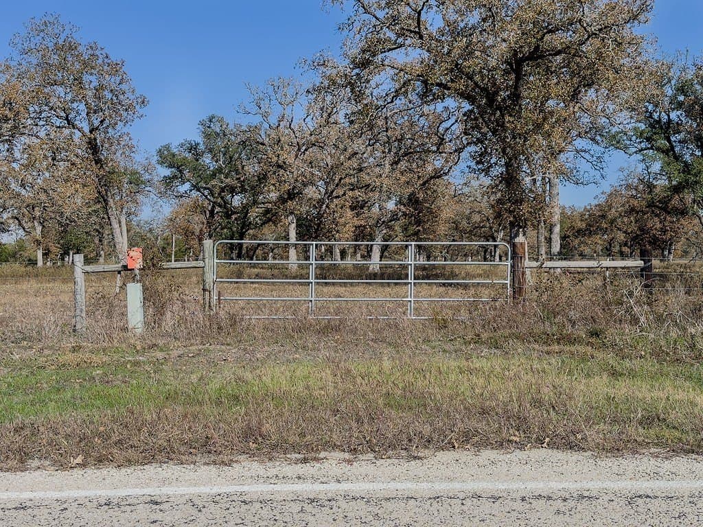 15.34 acres in Fayette County - photo 2