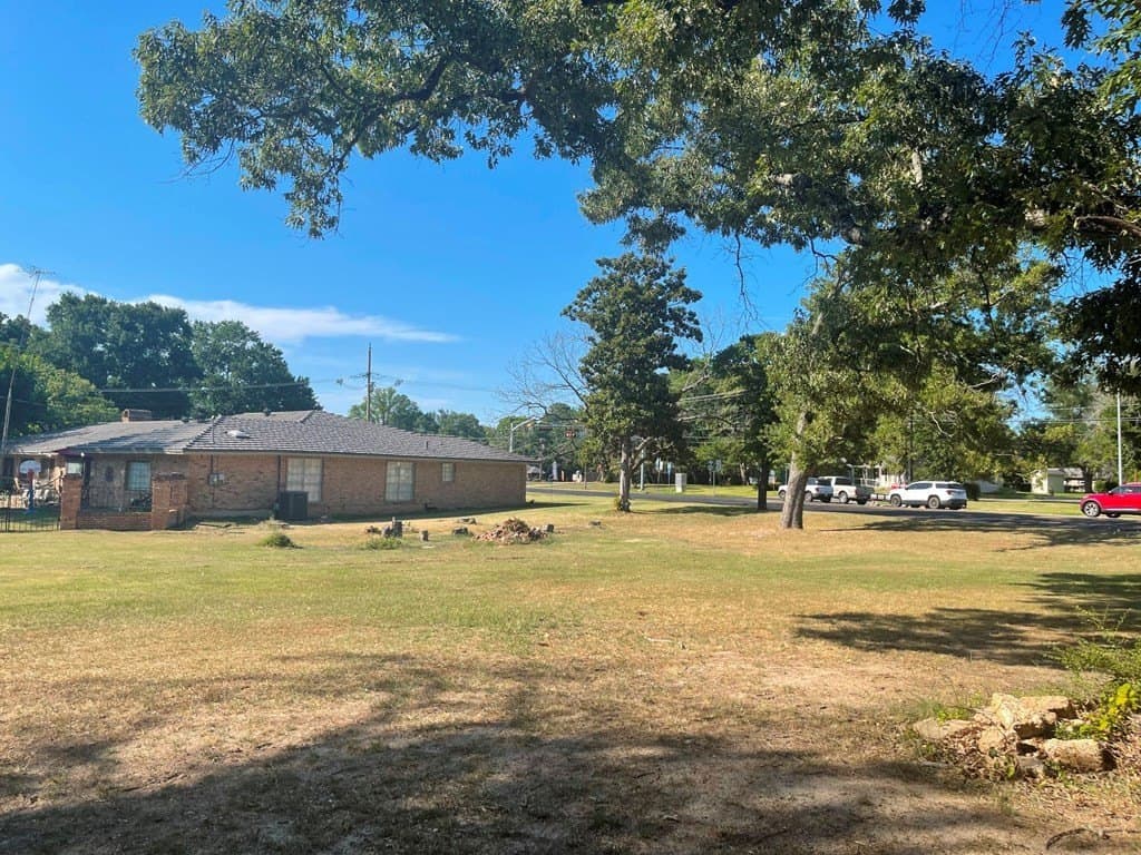 0.32 acres in Henderson County - photo 4