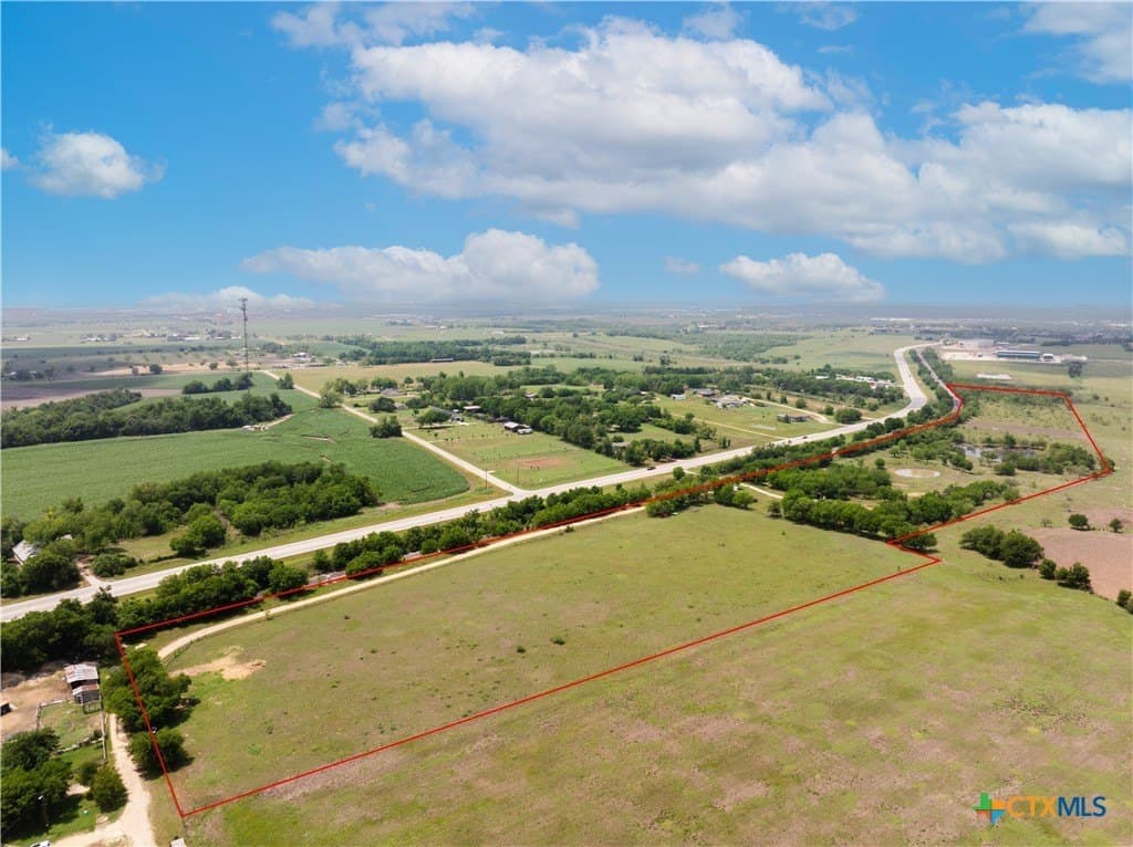 26.67 acres in Williamson County - photo 2
