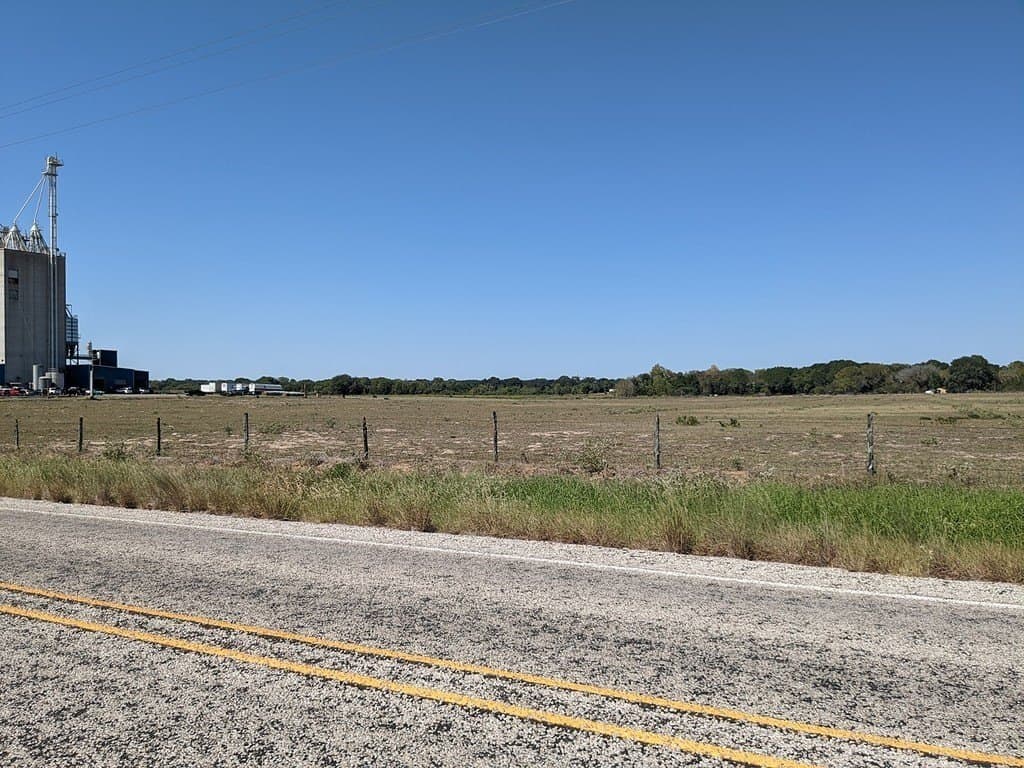 48 acres in Colorado County - photo 4