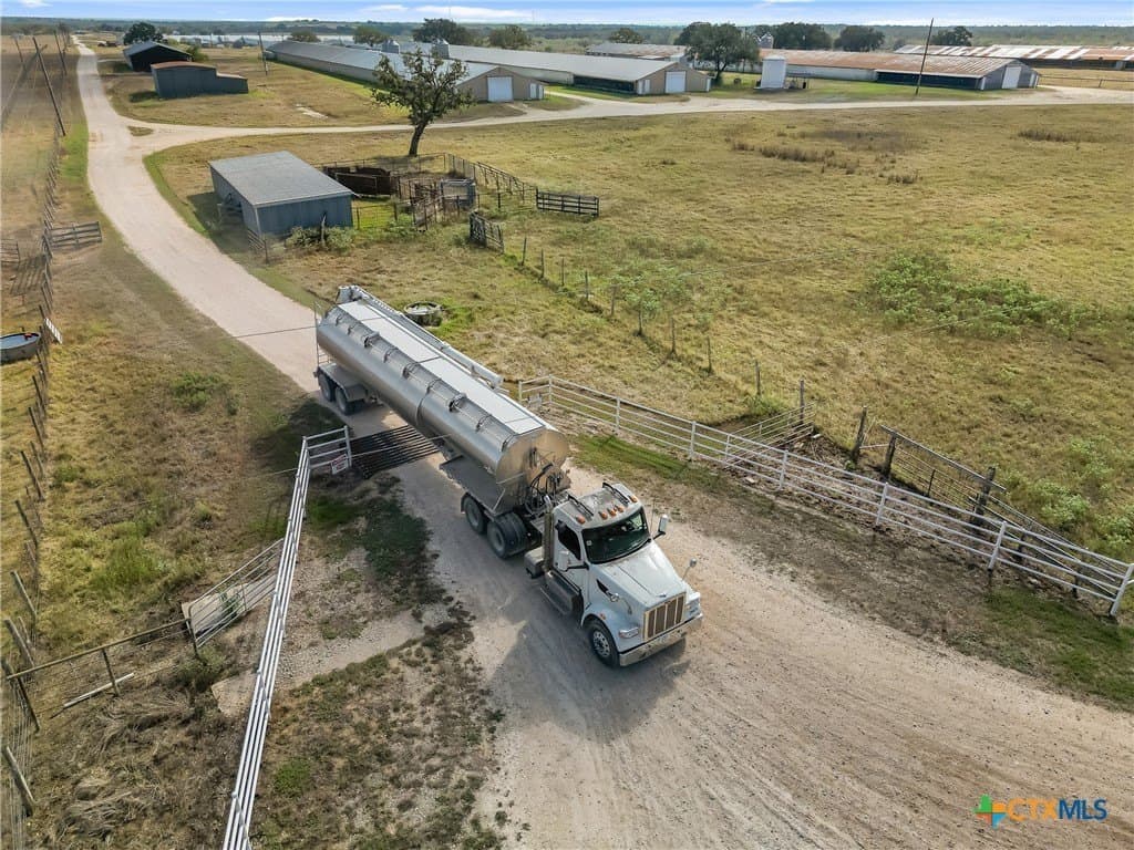 189 acres in Gonzales County - photo 10