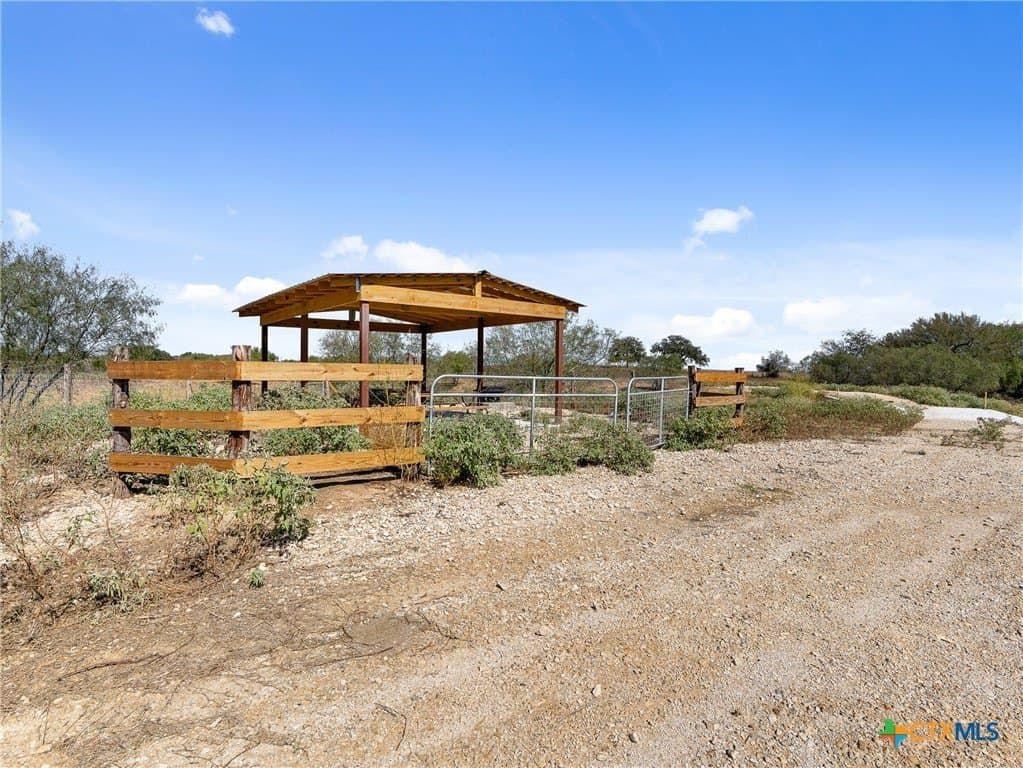 189 acres in Gonzales County - photo 33