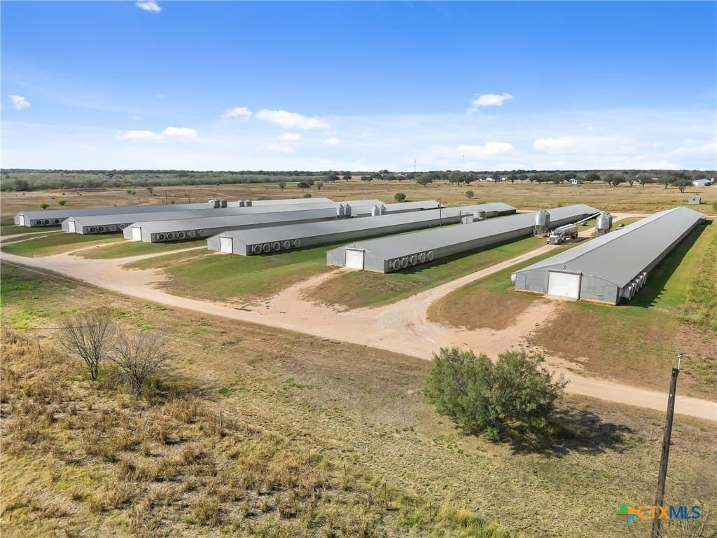 189 acres in Gonzales County - photo 14