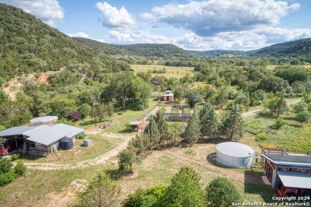 30 acres in Bandera County - photo 7
