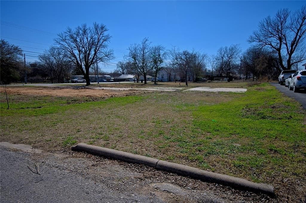 0.57 acres in Montague County - photo 4