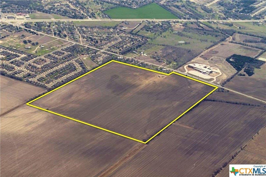 139.88 acres in McLennan County - photo 2