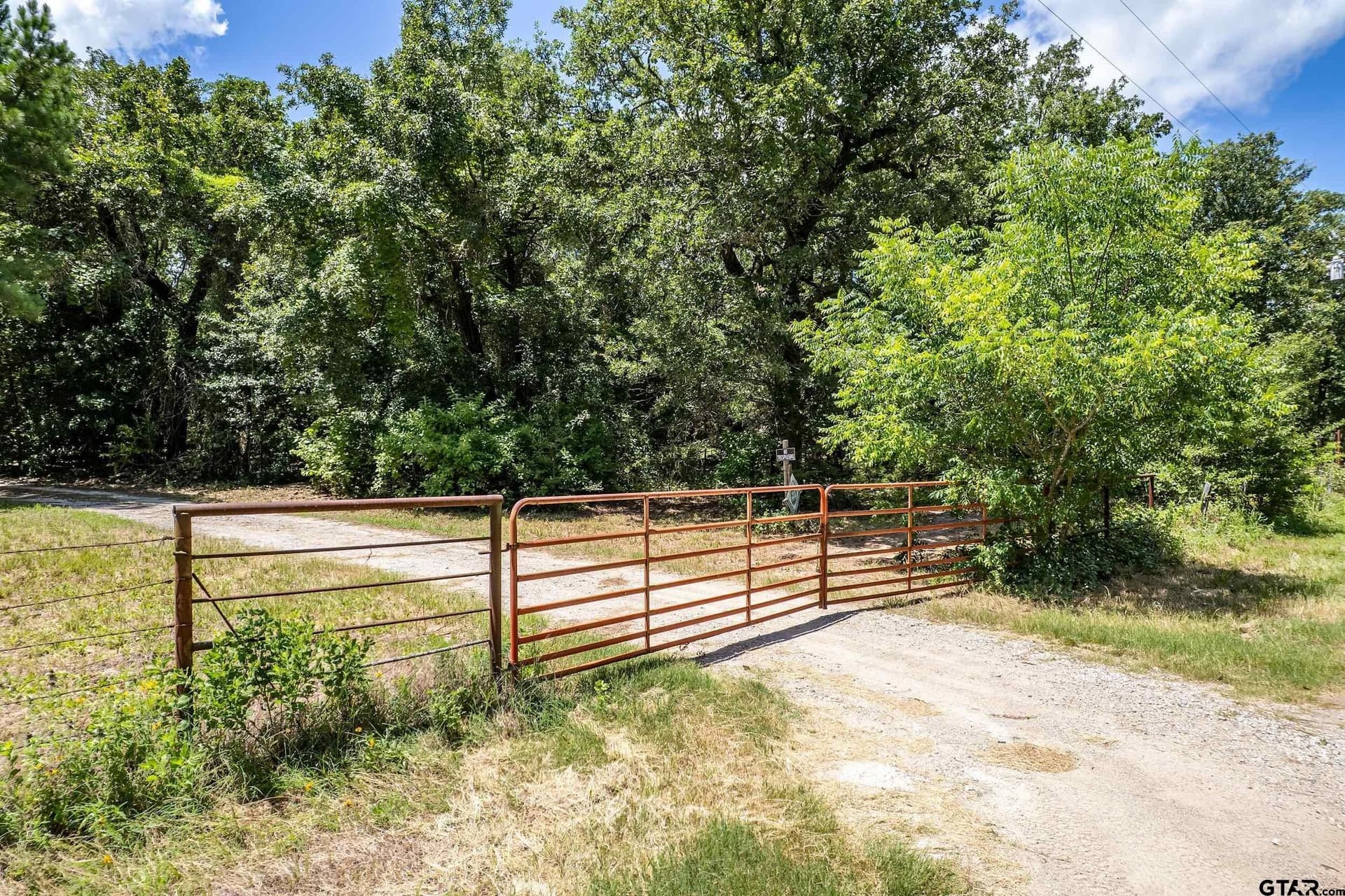 27.82 acres in Smith County - photo 4
