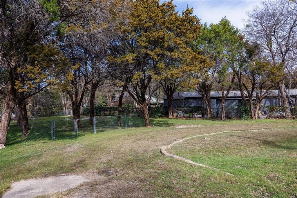 0.23 acres in Hood County - photo 4