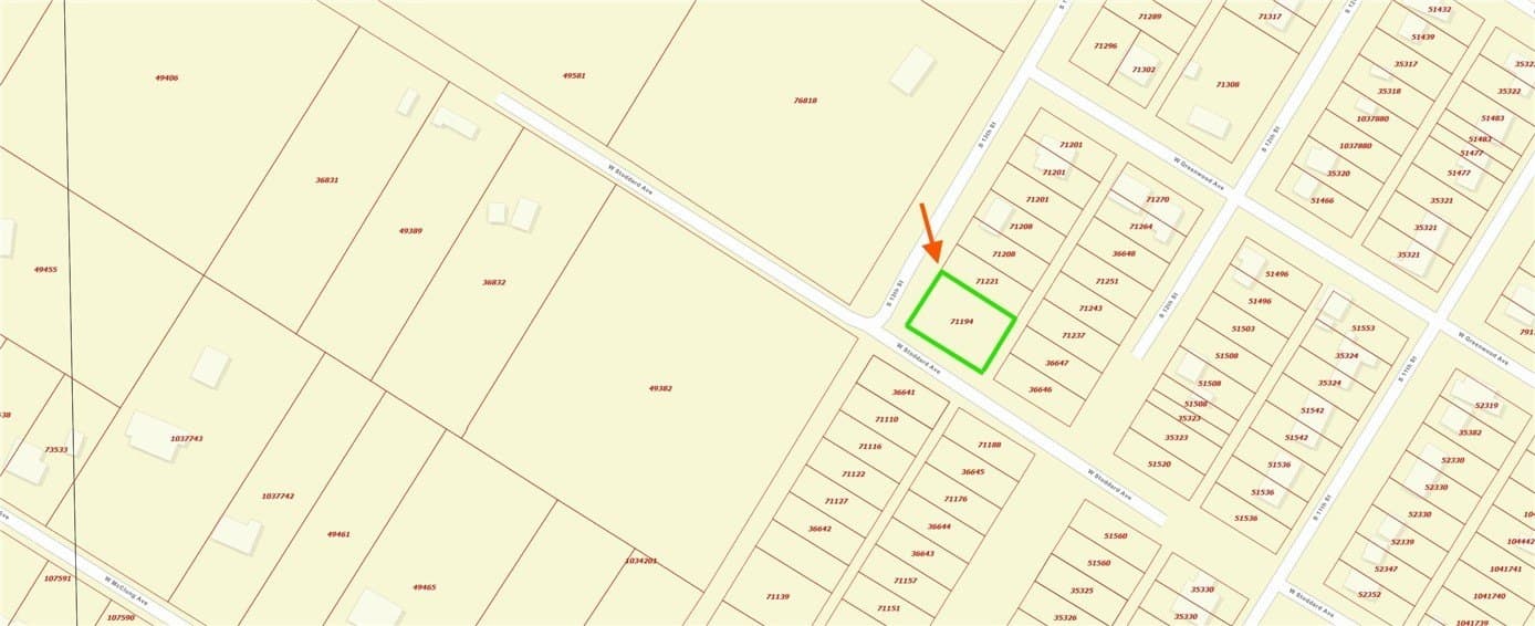 S 13th Street lot: 7