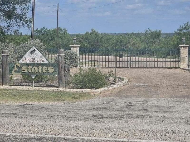 Harbor View Lane lot: 69