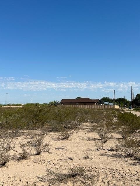Paisano St