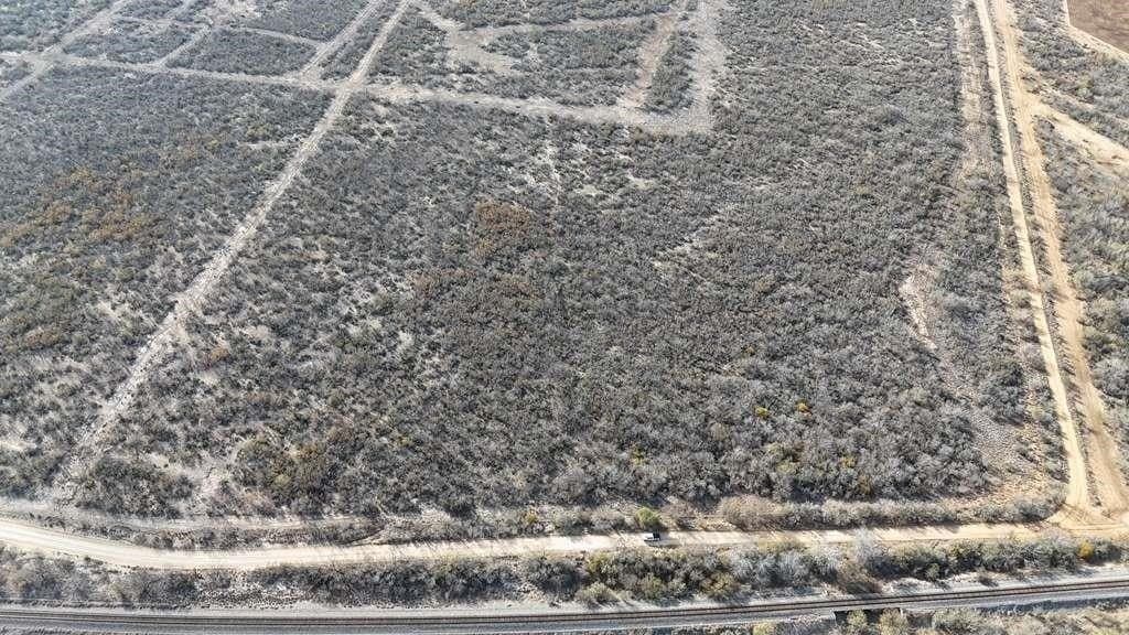 005 Ranch Rd