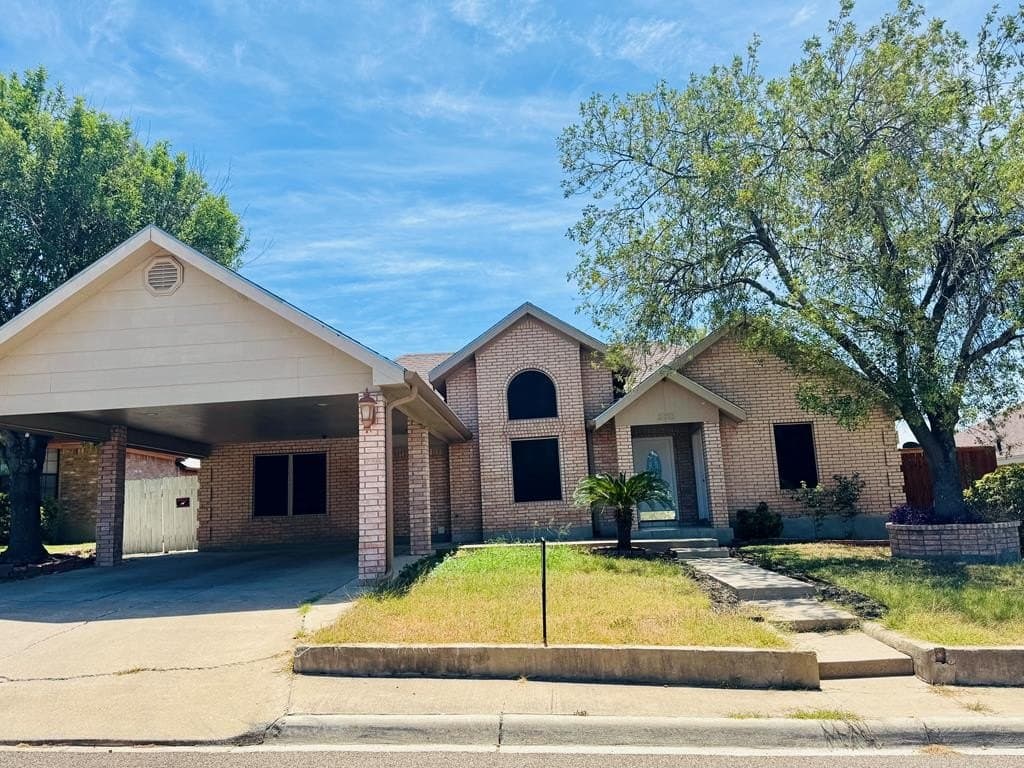 2212 Willow Trail