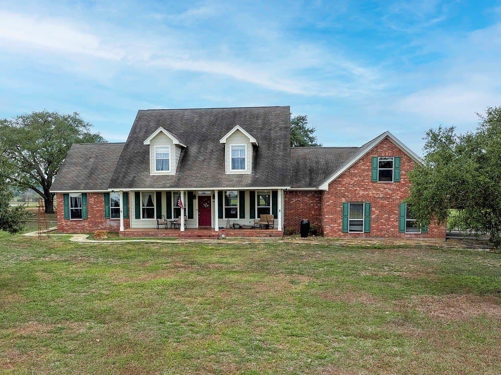 2040 W Guenther Lane
