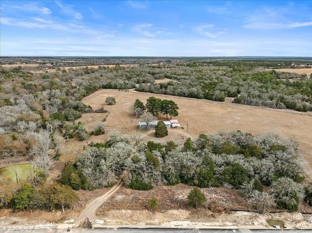 4601 South Highway 77