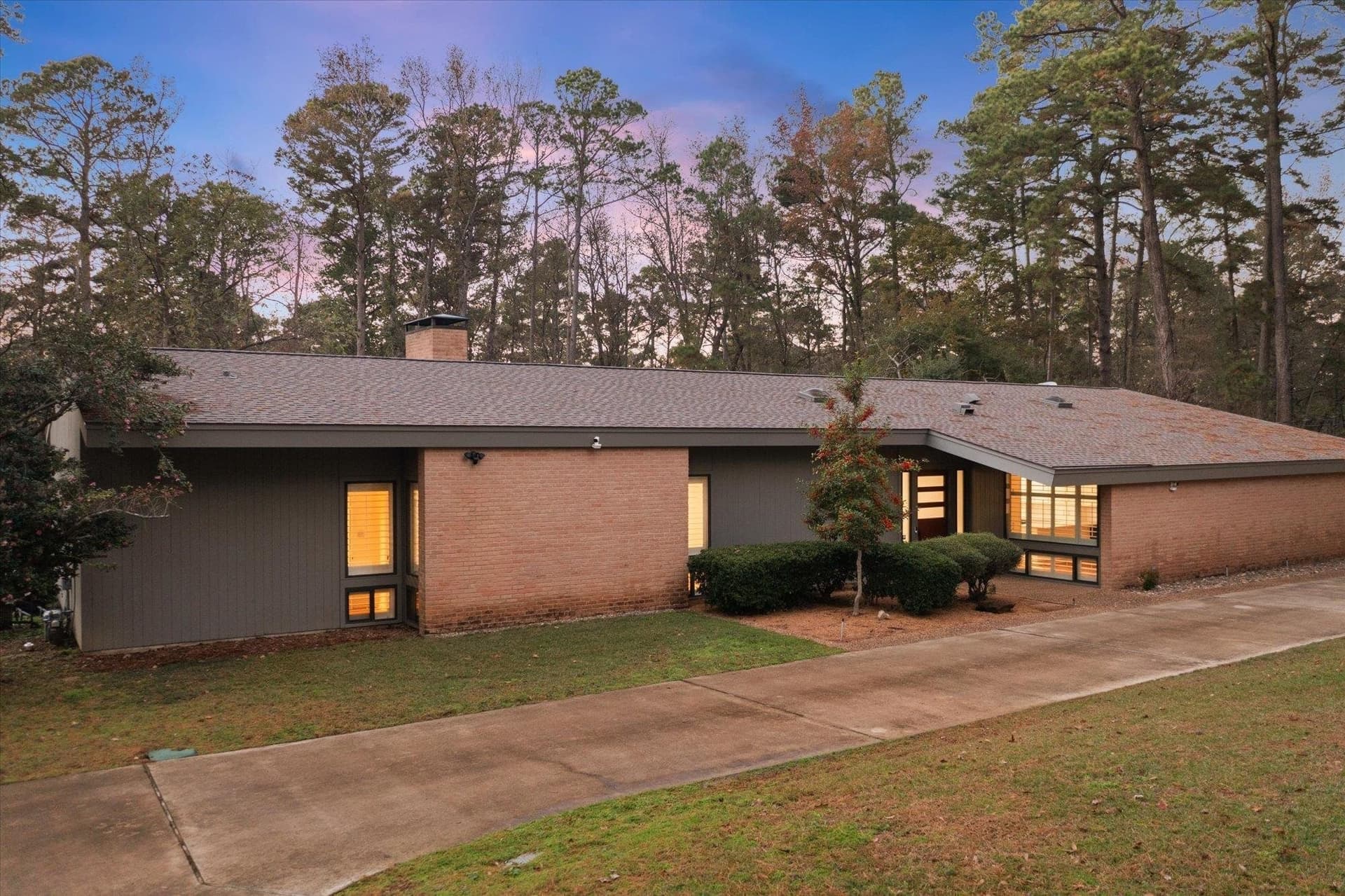 6376 Tryon Road