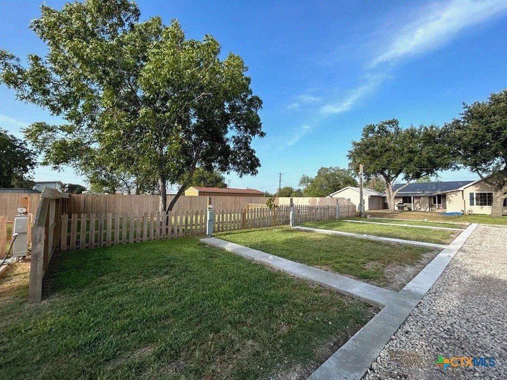 507 E Plasuela Street lot: 6