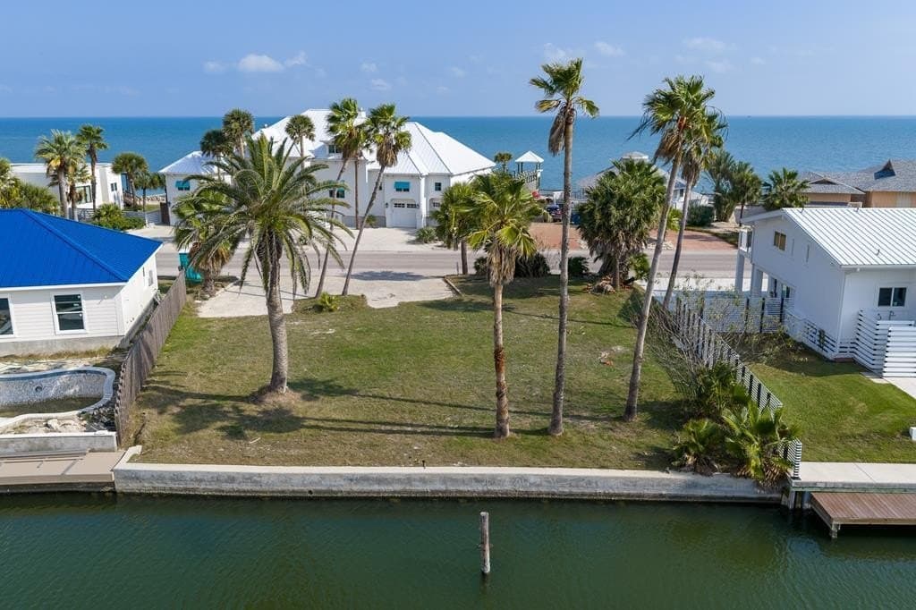 1877 Bay Shore Dr.