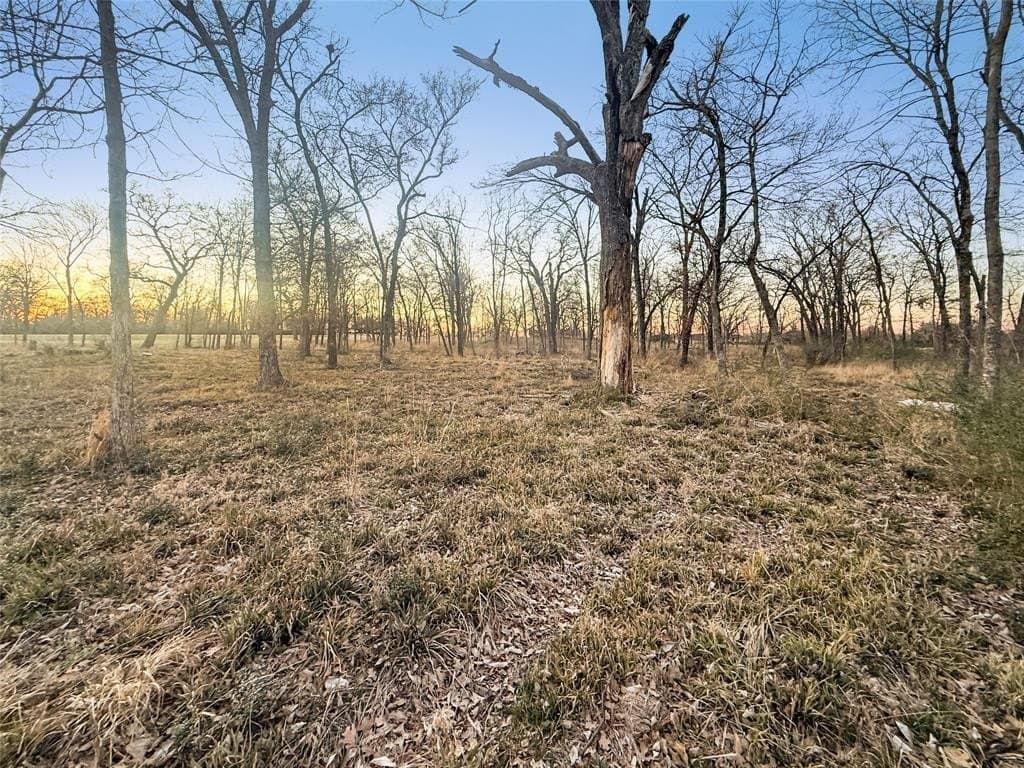 1540 E Loop 301
