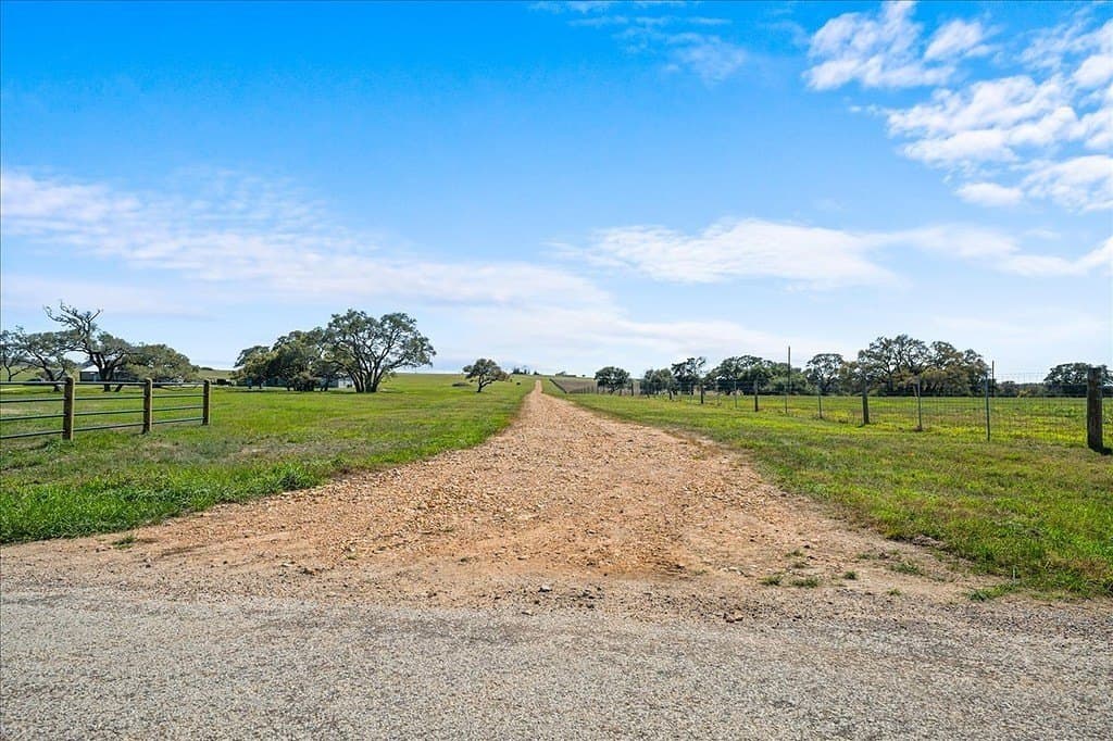 2523 Roitsch Road