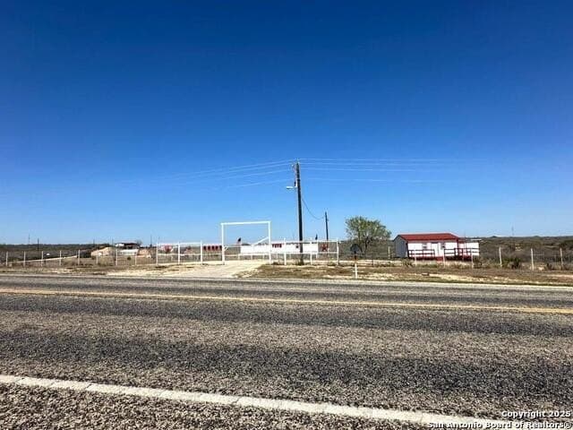 2427 fm 462