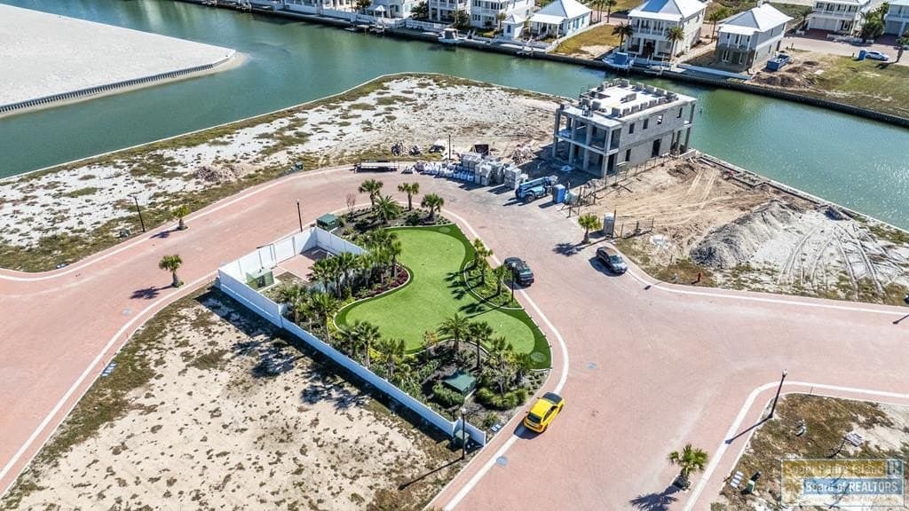 8316 Island Circle