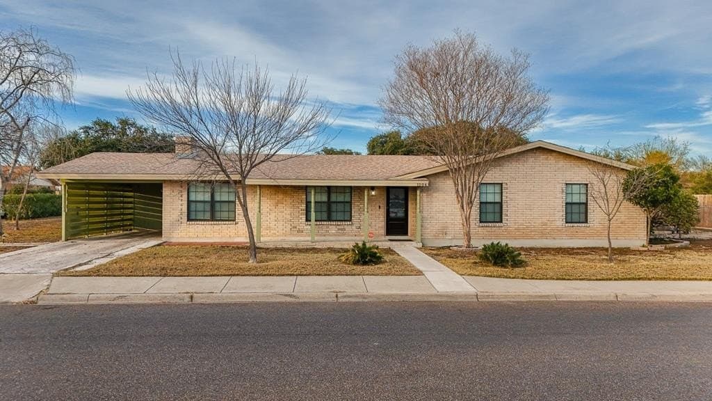 1204 Winding Ridge Dr