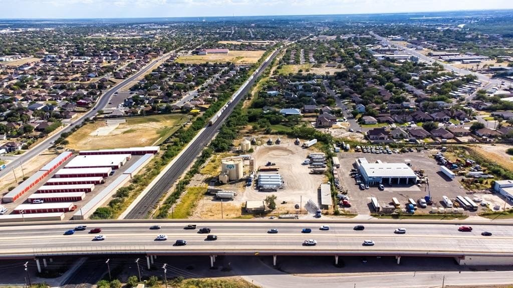 2911 North Veterans Blvd