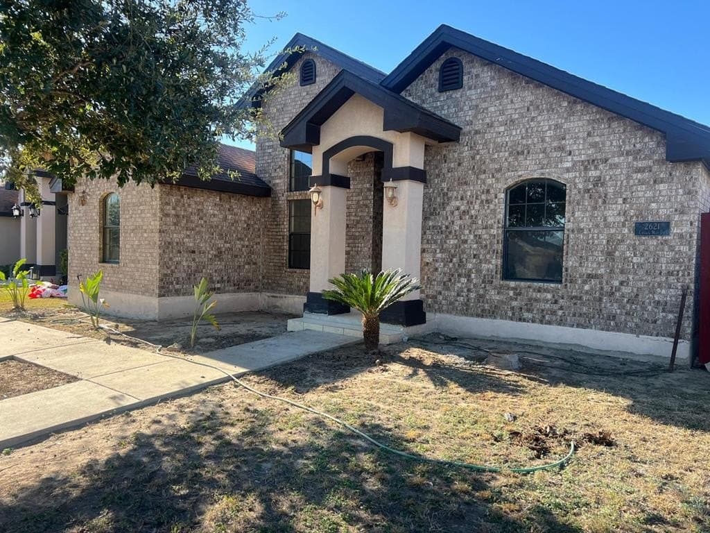 2621 Crown Way