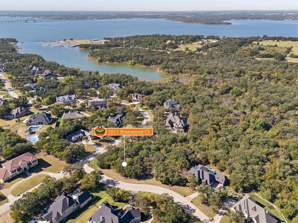 1011 Braewood Court