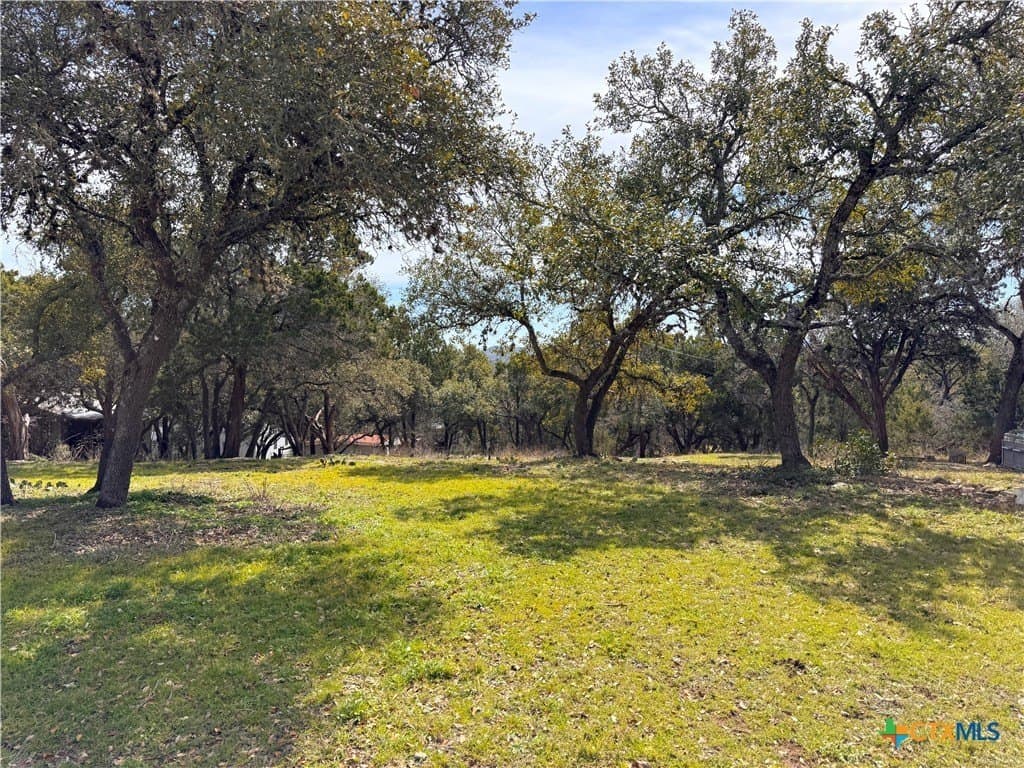 2184 Grandview Forest lot: 223