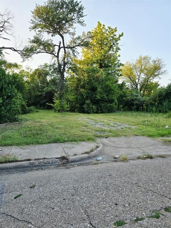 2511 Saint Clair Drive