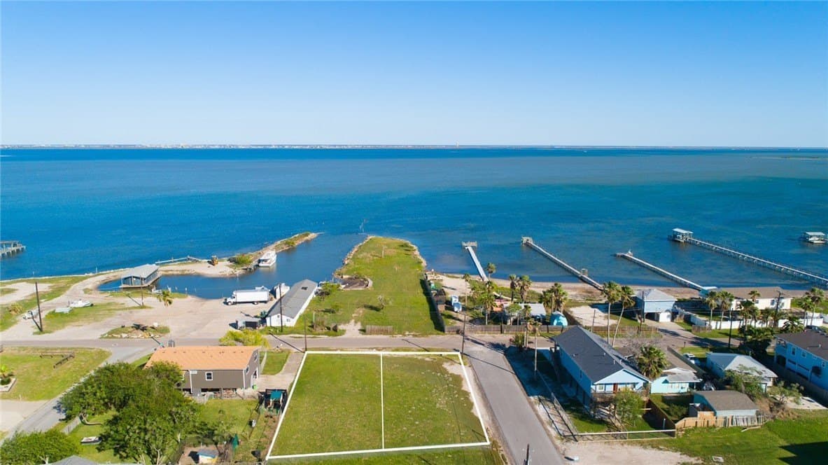 3646 & 3642 Shore Drive lot: 17 & 18