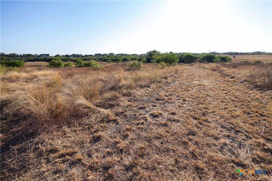 6868 Pfeil Road lot: 9