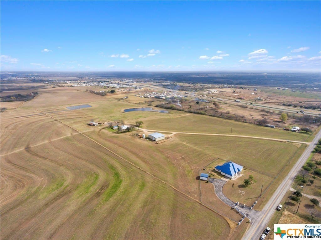 335 & 725 Pioneer Road