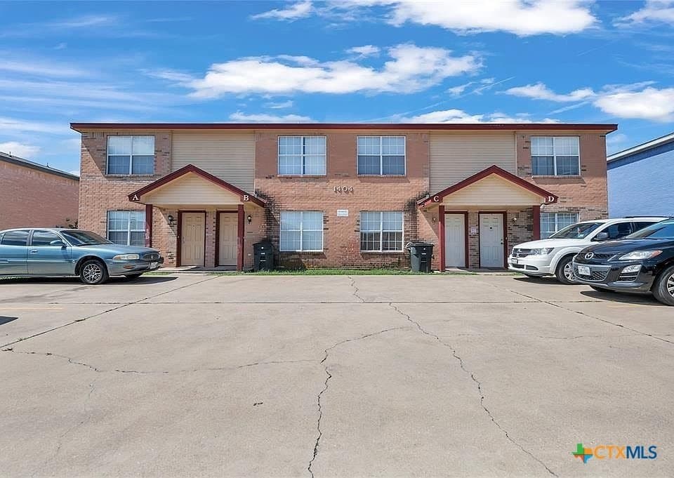 1404 Dugger Circle