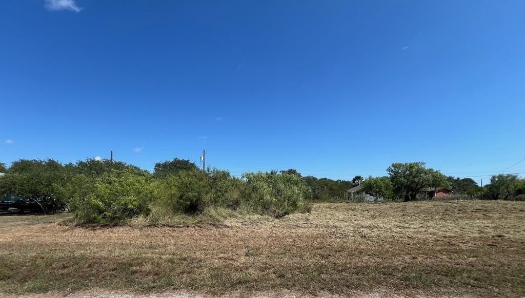 105 Pompano Dr.