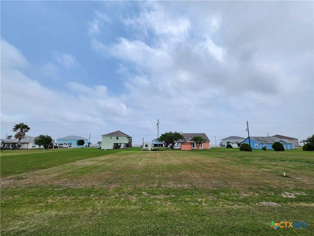 Bayview Drive lot: 505