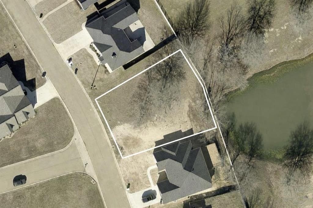 2824 Kingfisher Ln