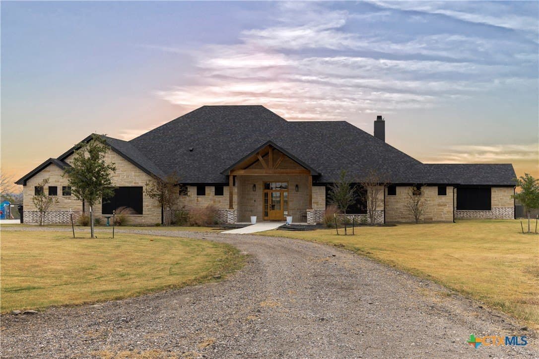 13428 Knob Hill Road